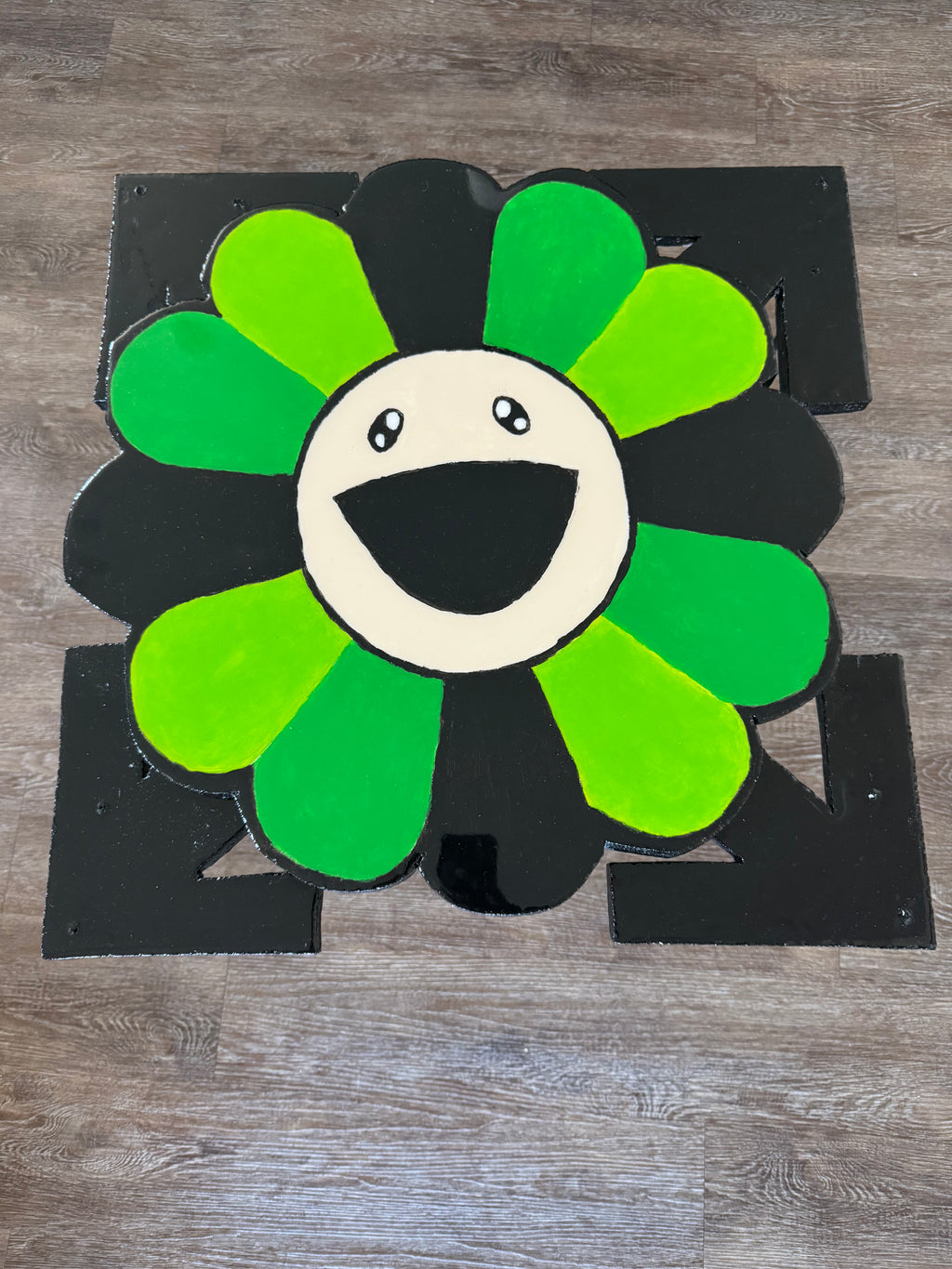 Flower spinning table